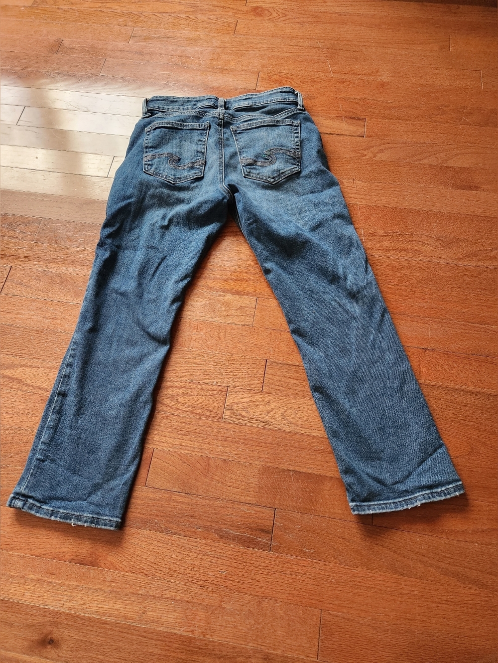 Silver Jeans - Picture 2 of 6